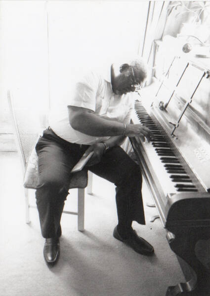 Cote CEMJazz: mpf-docp-phot-7-12 Cote CEMJazz: mpf-docp-phot-7-12